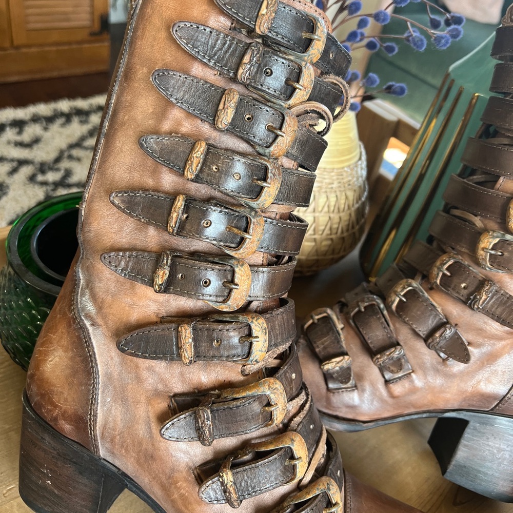 Freebird by Steven Stoke Tan Brown Distressed Leather Buckle Boots 8 - Picture 4 of 16